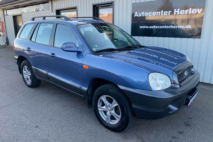 Blå Hyundai Santa Fe fra 2003
