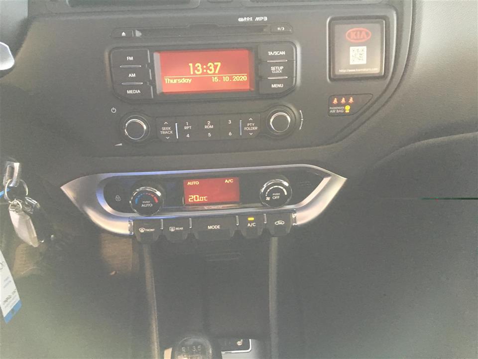 Sort Kia Rio fra 2014