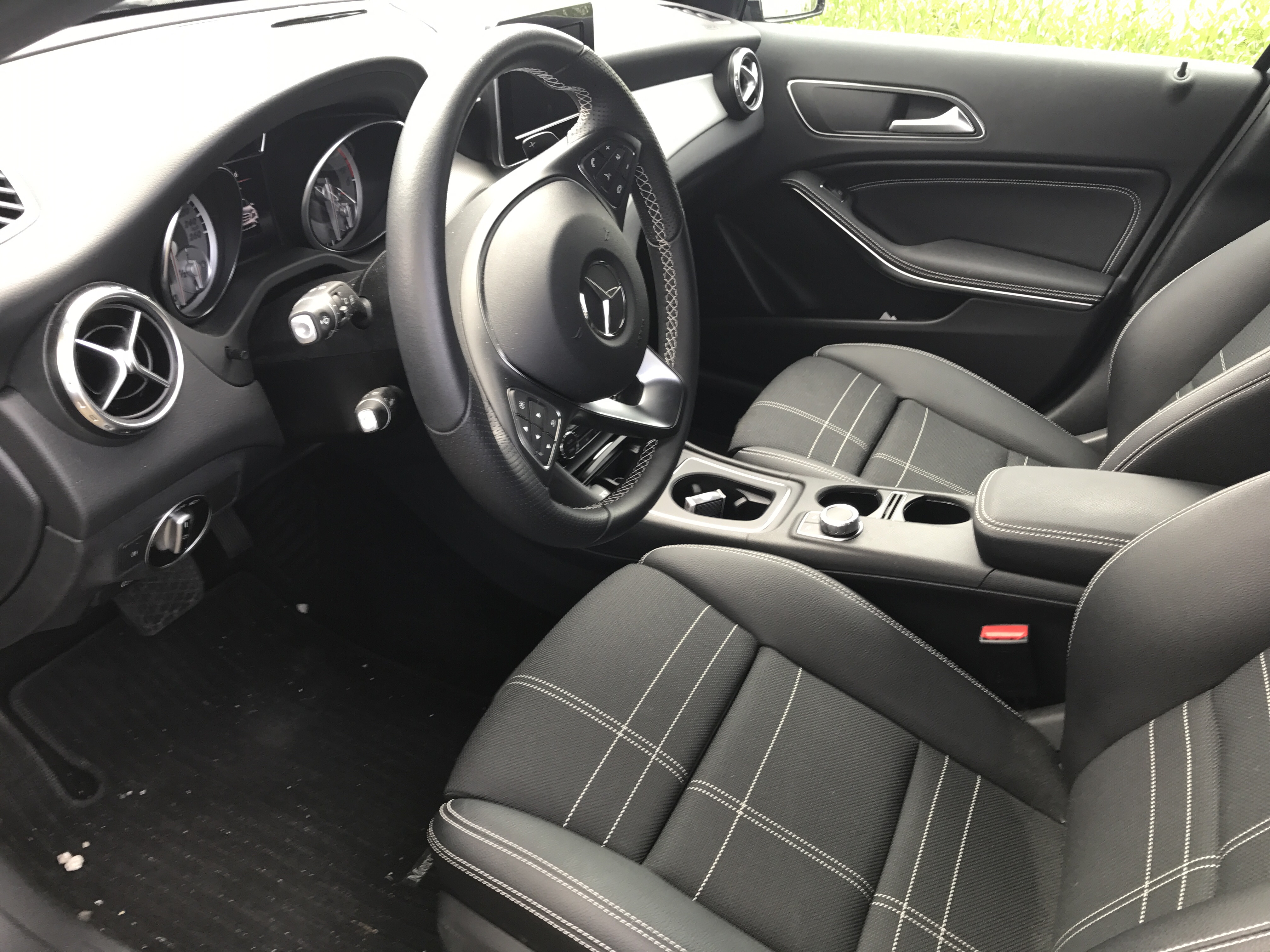 Sort Mercedes GLA220 d fra 2016