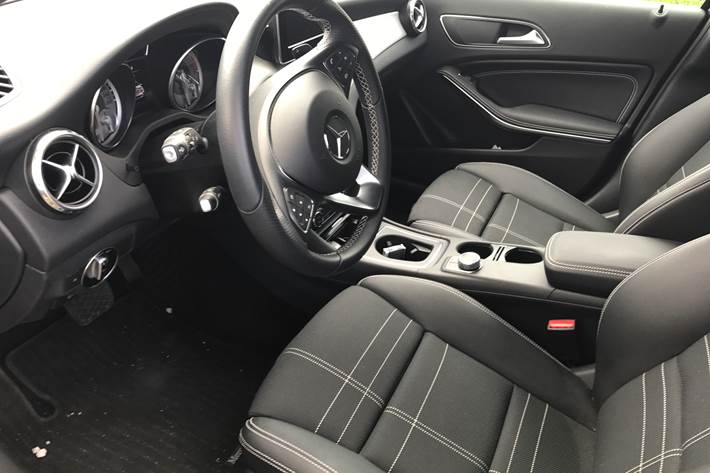 Sort Mercedes GLA220 d fra 2016