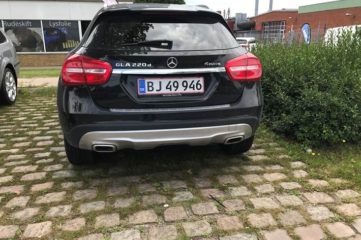 Sort Mercedes GLA220 d fra 2016