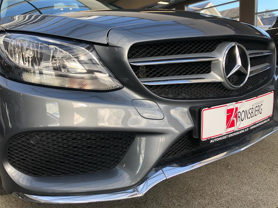 Grå Mercedes C220 d fra 2017