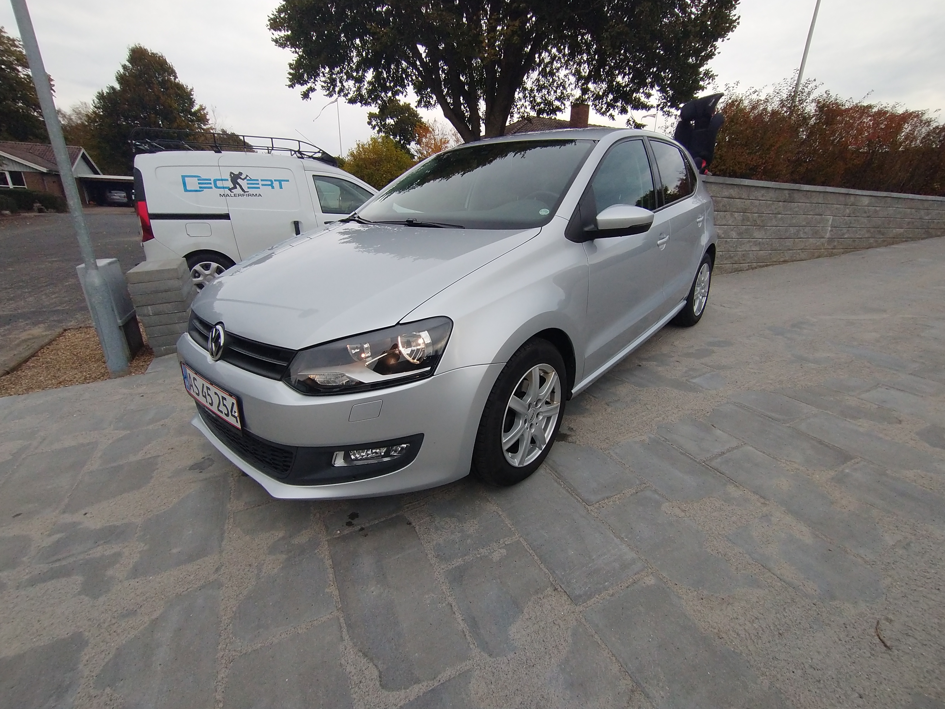 Sølv VW Polo fra 2010