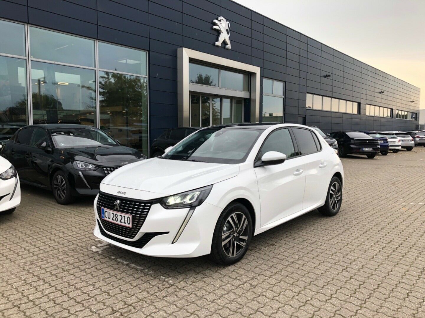 Hvid Peugeot 208 fra 2020