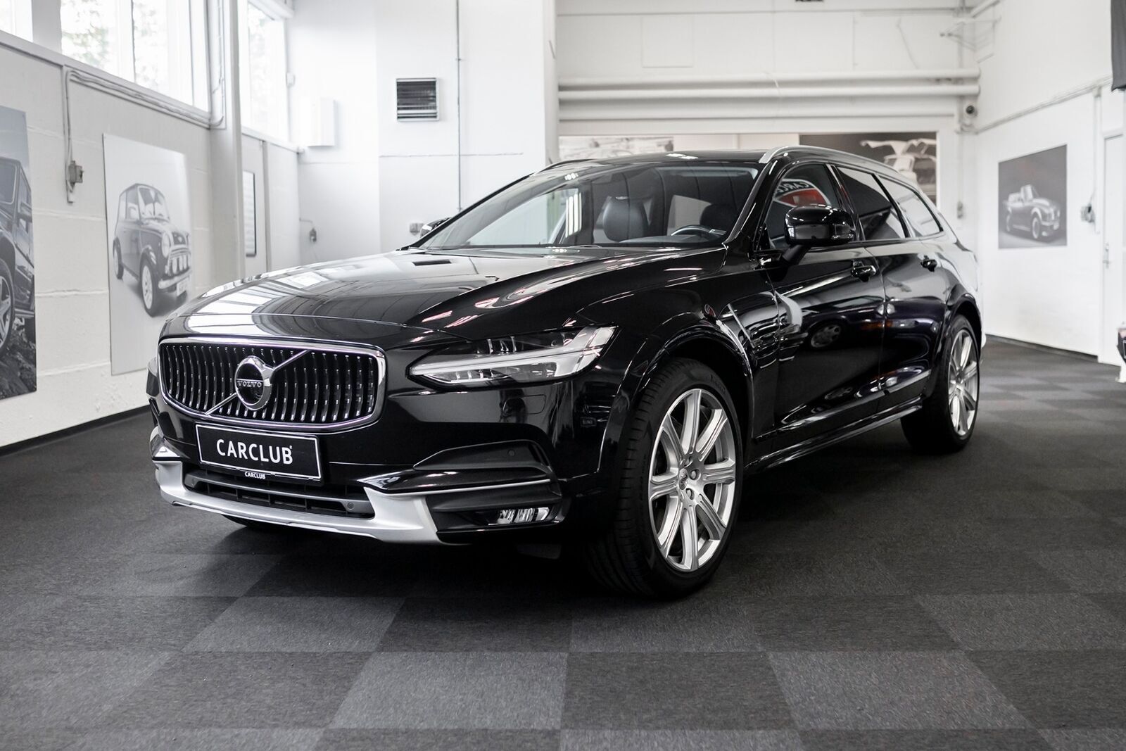 Grå Volvo V90 CC fra 2017