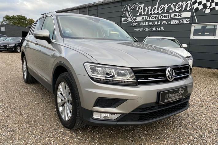 Grå VW Tiguan fra 2016