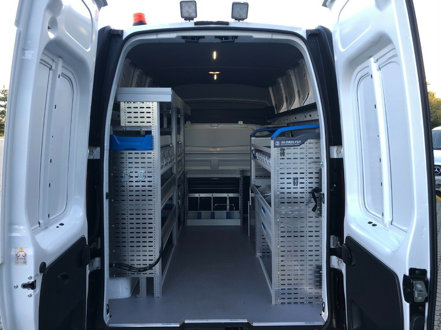 Hvid Renault Trafic T29 fra 2016