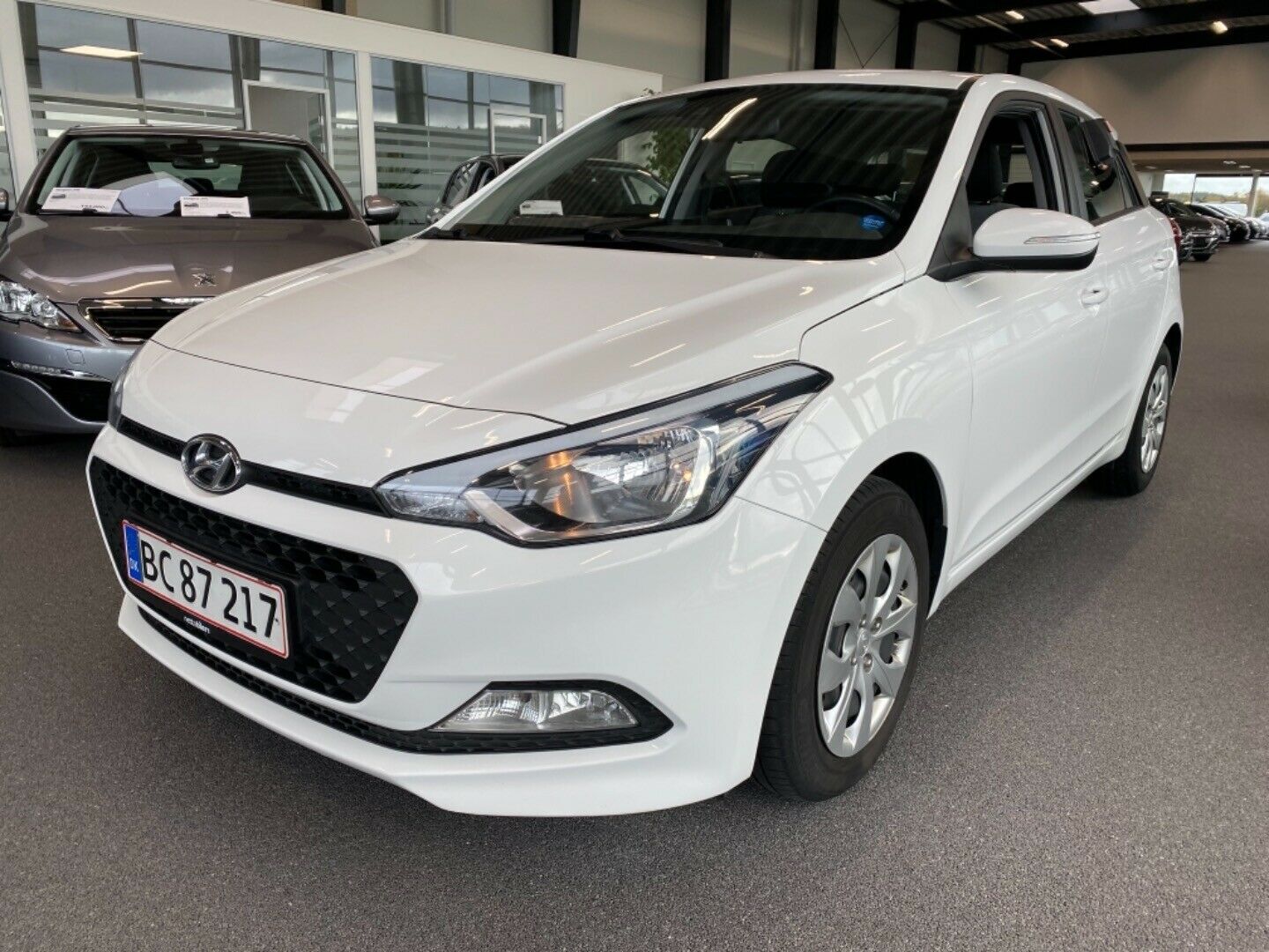 Hvid Hyundai i20 fra 2016