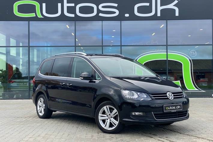 Grå VW Sharan fra 2017