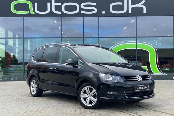 Grå VW Sharan fra 2017