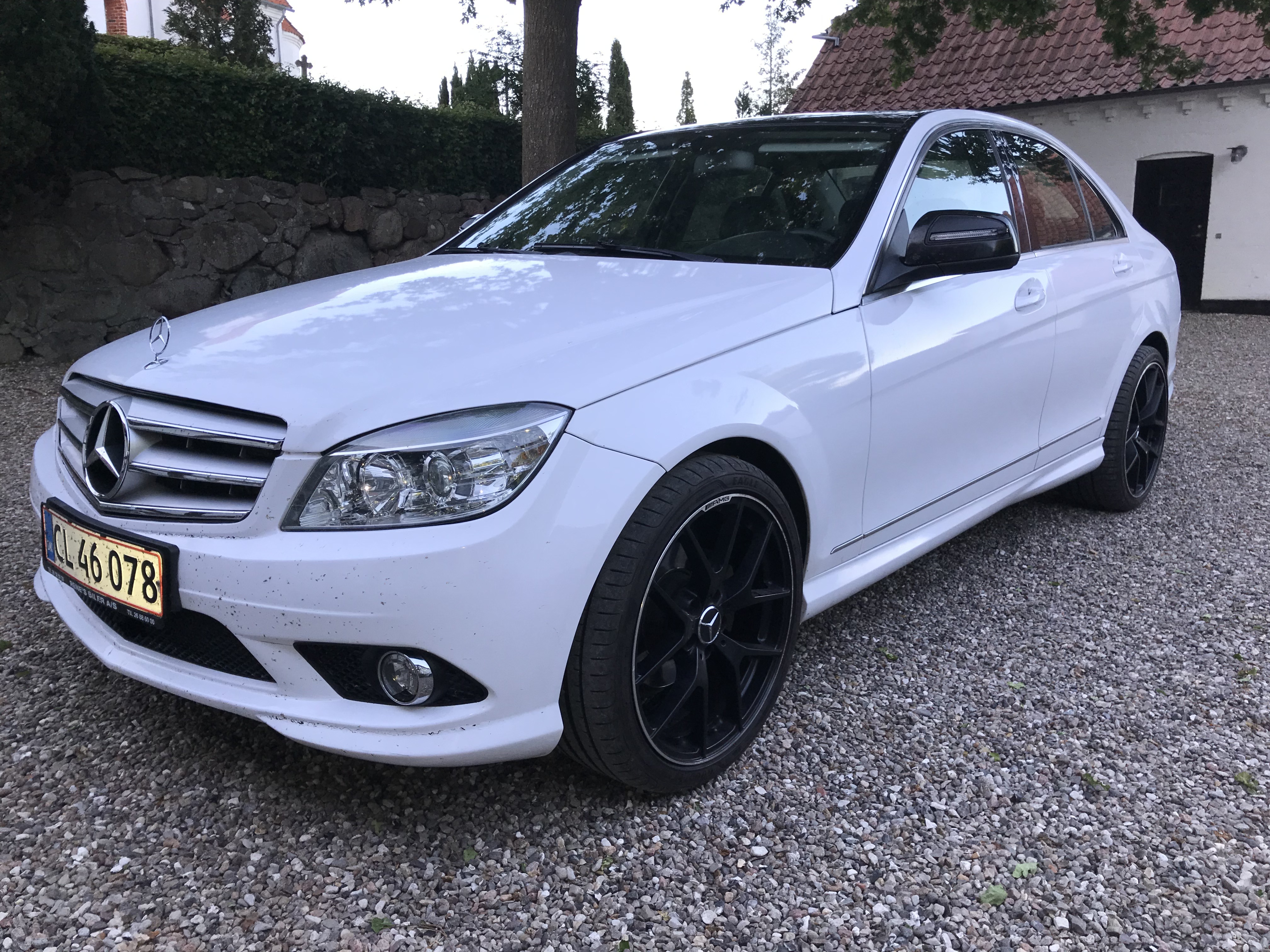 Blå Mercedes C220 d fra 2008