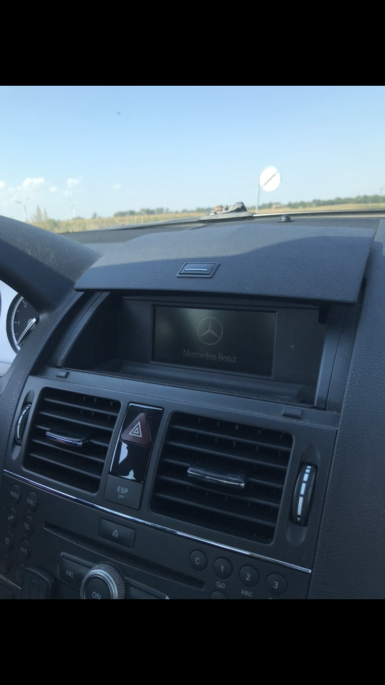 Blå Mercedes C220 d fra 2008