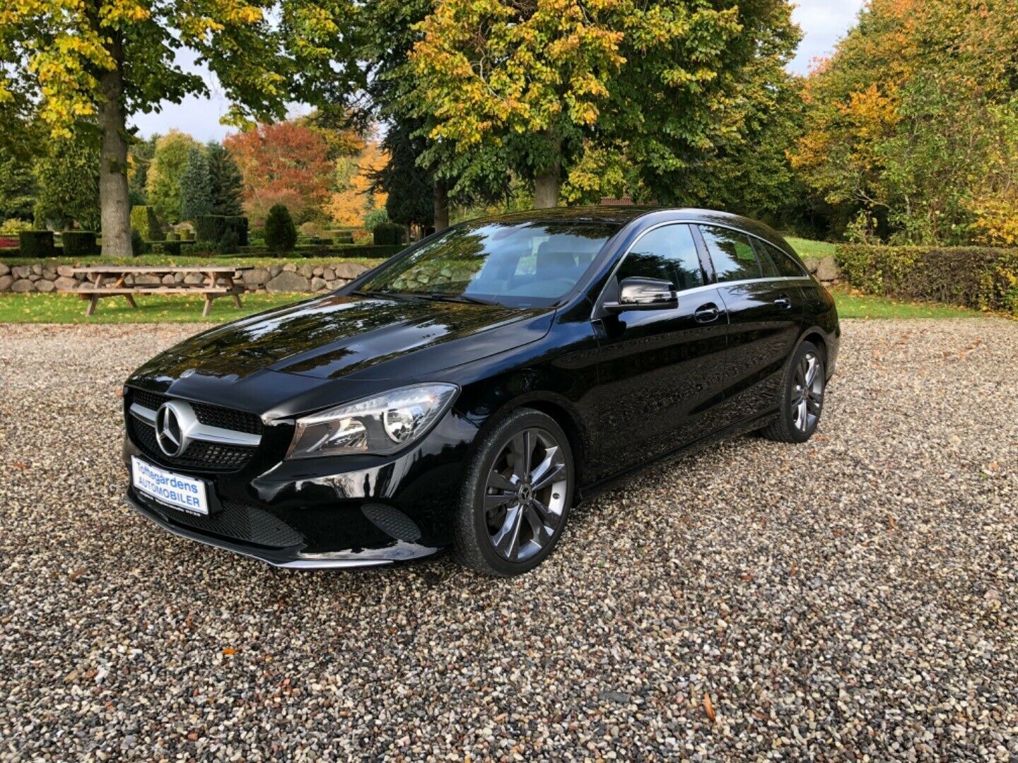 Grå Mercedes CLA200 fra 2017