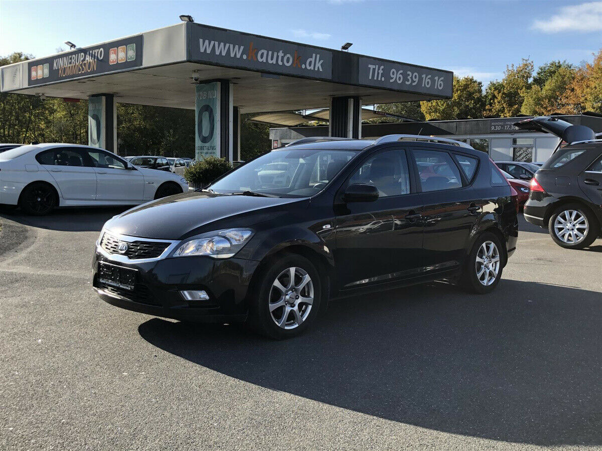 Grå Kia Ceed fra 2010