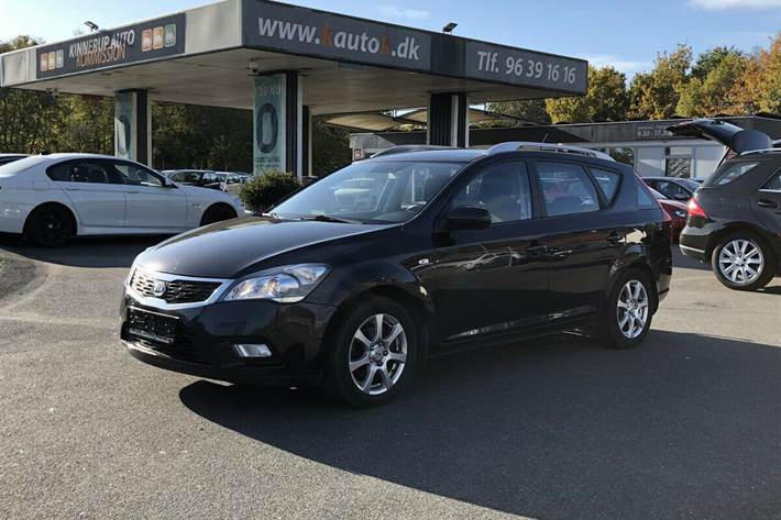 Grå Kia Ceed fra 2010