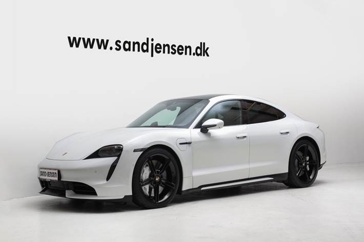 Grå Porsche Taycan Turbo fra 2020