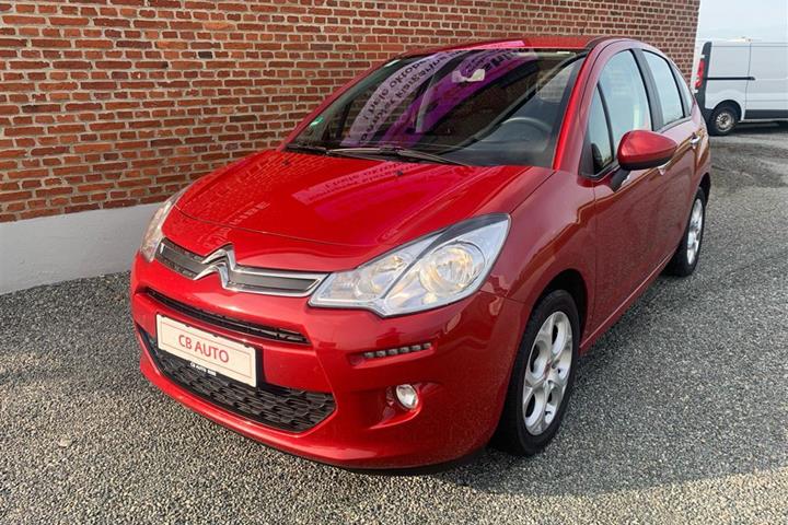 Rød Citroën C3 fra 2015