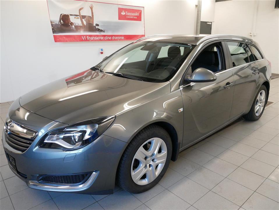 Grå Opel Insignia fra 2017