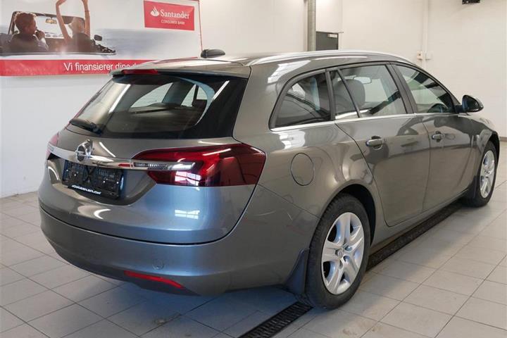 Grå Opel Insignia fra 2017