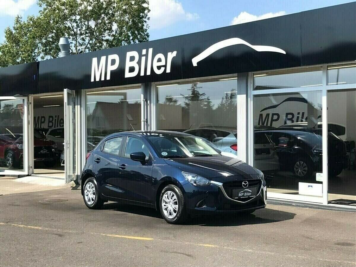 Blå Mazda 2 fra 2015