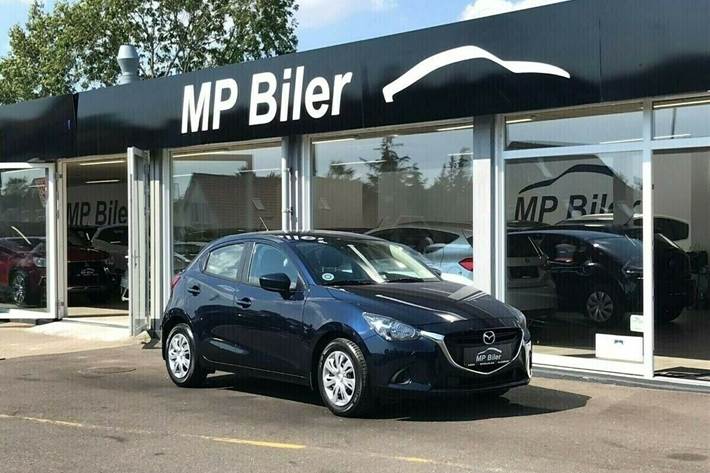 Blå Mazda 2 fra 2015
