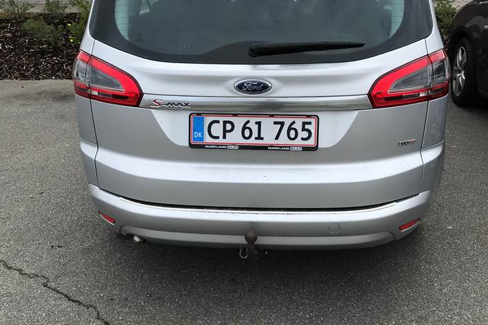 Sølv Ford S-MAX fra 2010