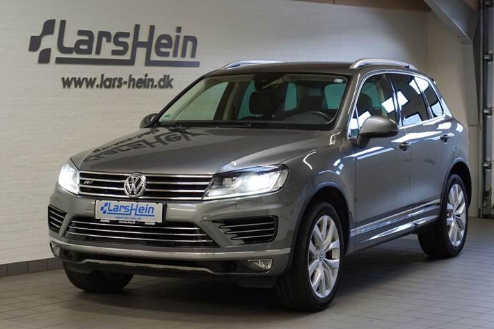 Grå VW Touareg fra 2017