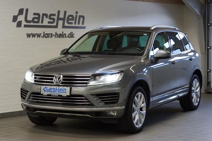 Grå VW Touareg fra 2017