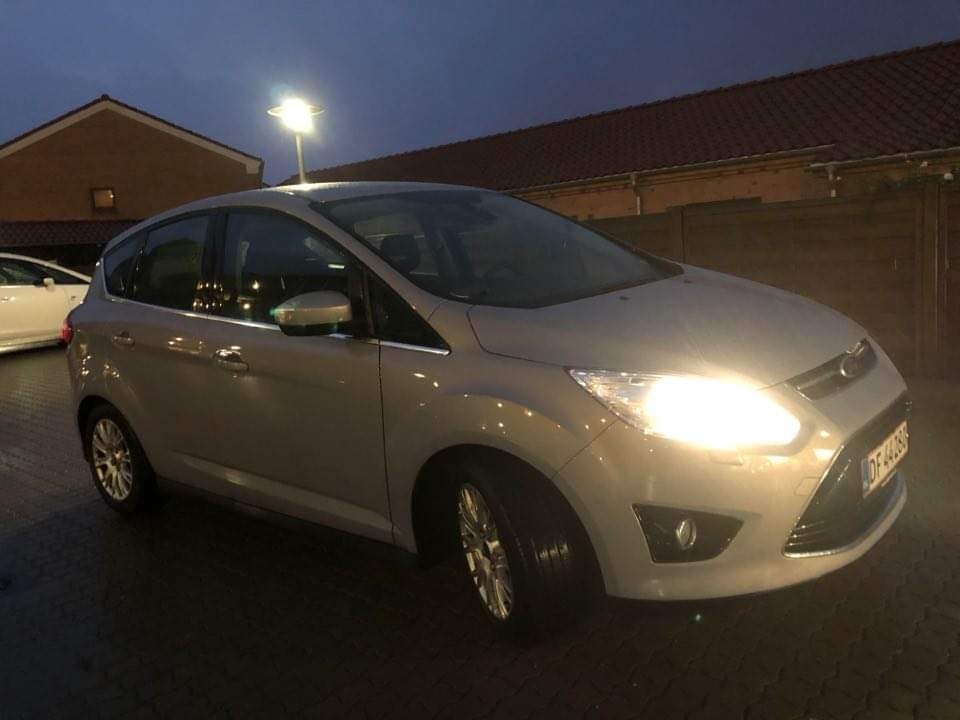 Sølv Ford C-MAX fra 2011
