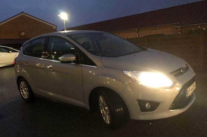 Sølv Ford C-MAX fra 2011