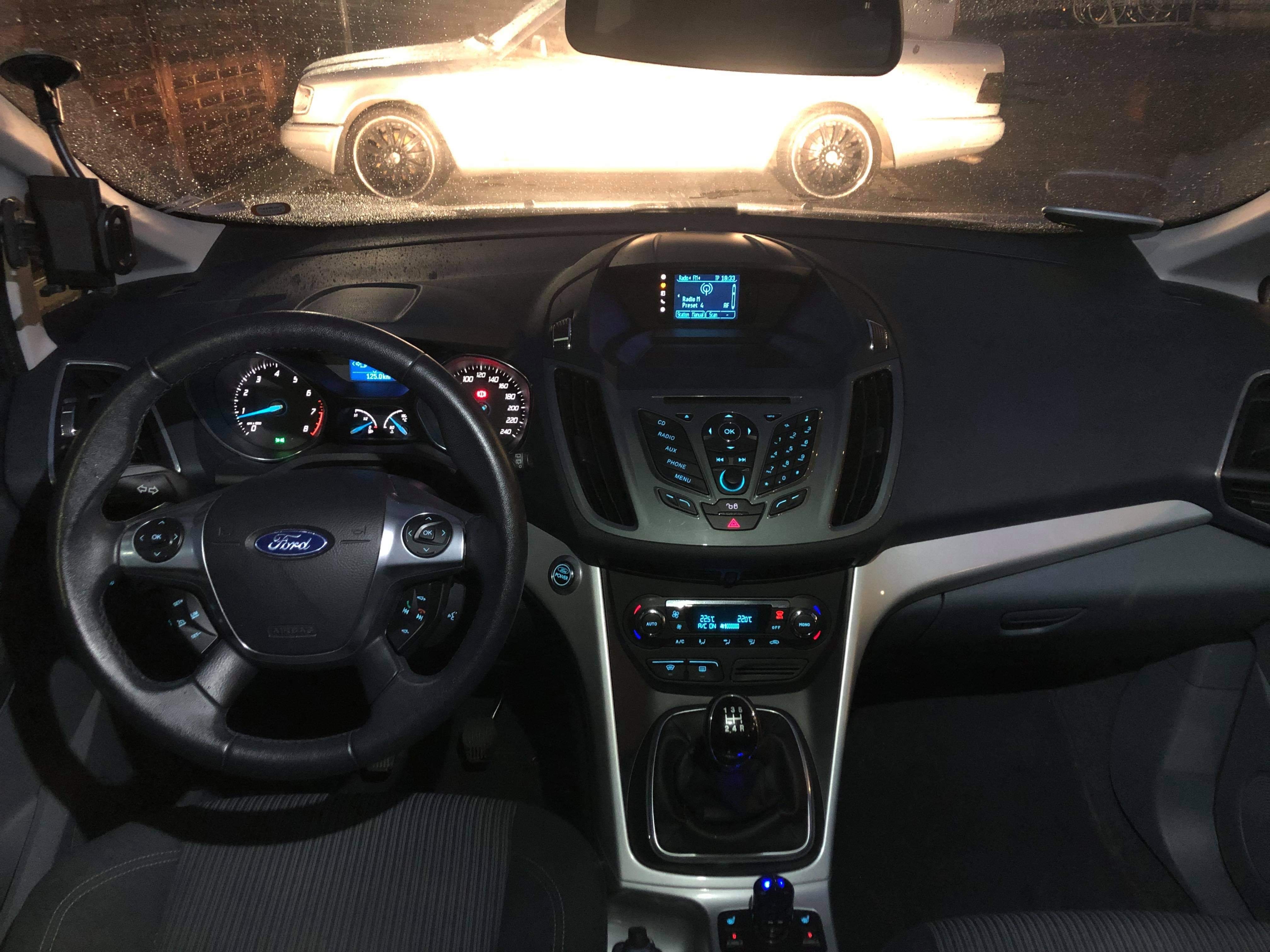 Sølv Ford C-MAX fra 2011