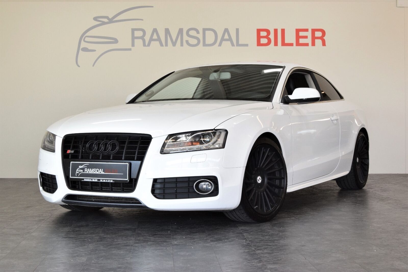 Hvid Audi A5 fra 2010