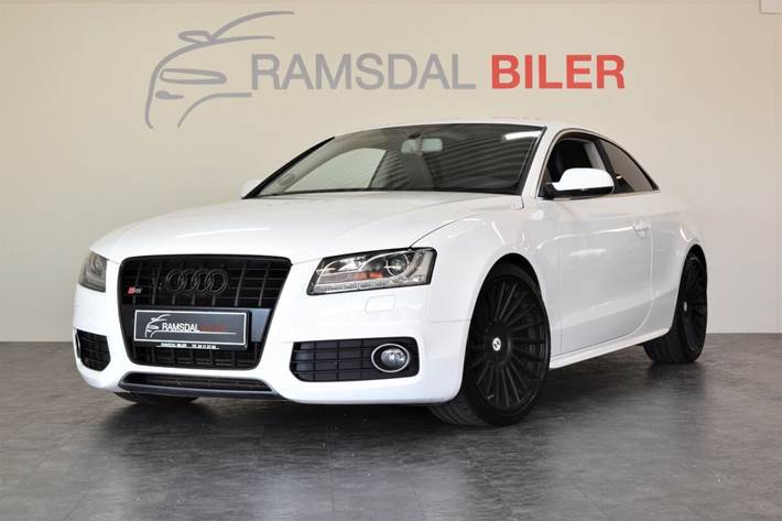 Hvid Audi A5 fra 2010
