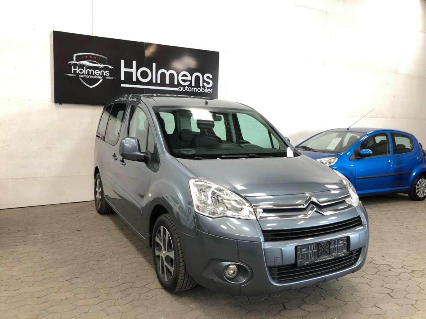 Grå Citroën Berlingo fra 2010