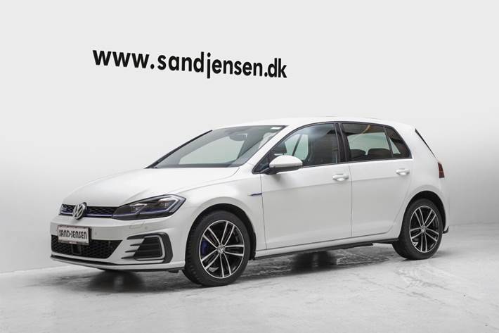 Hvid VW Golf VII fra 2017