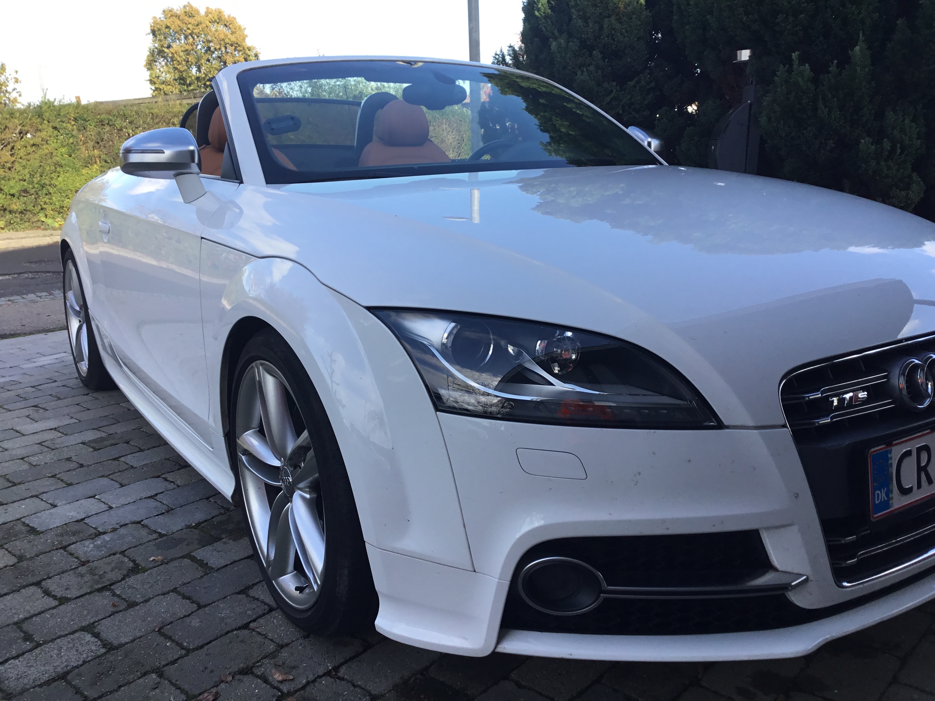 Hvid Audi TTS fra 2011