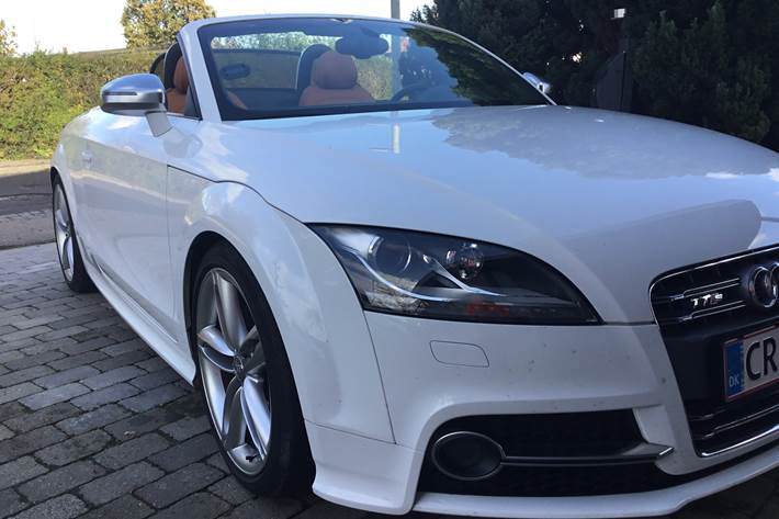 Hvid Audi TTS fra 2011