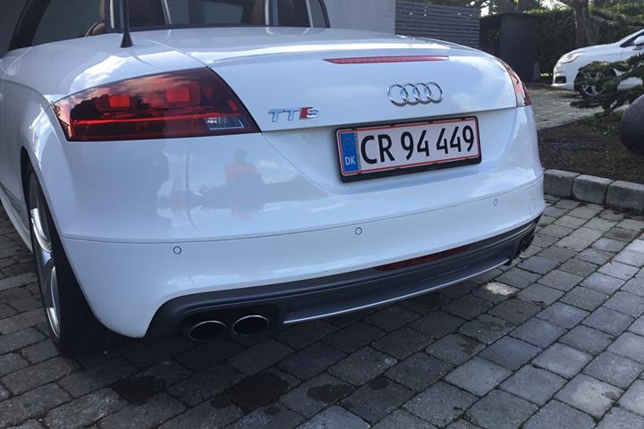 Hvid Audi TTS fra 2011