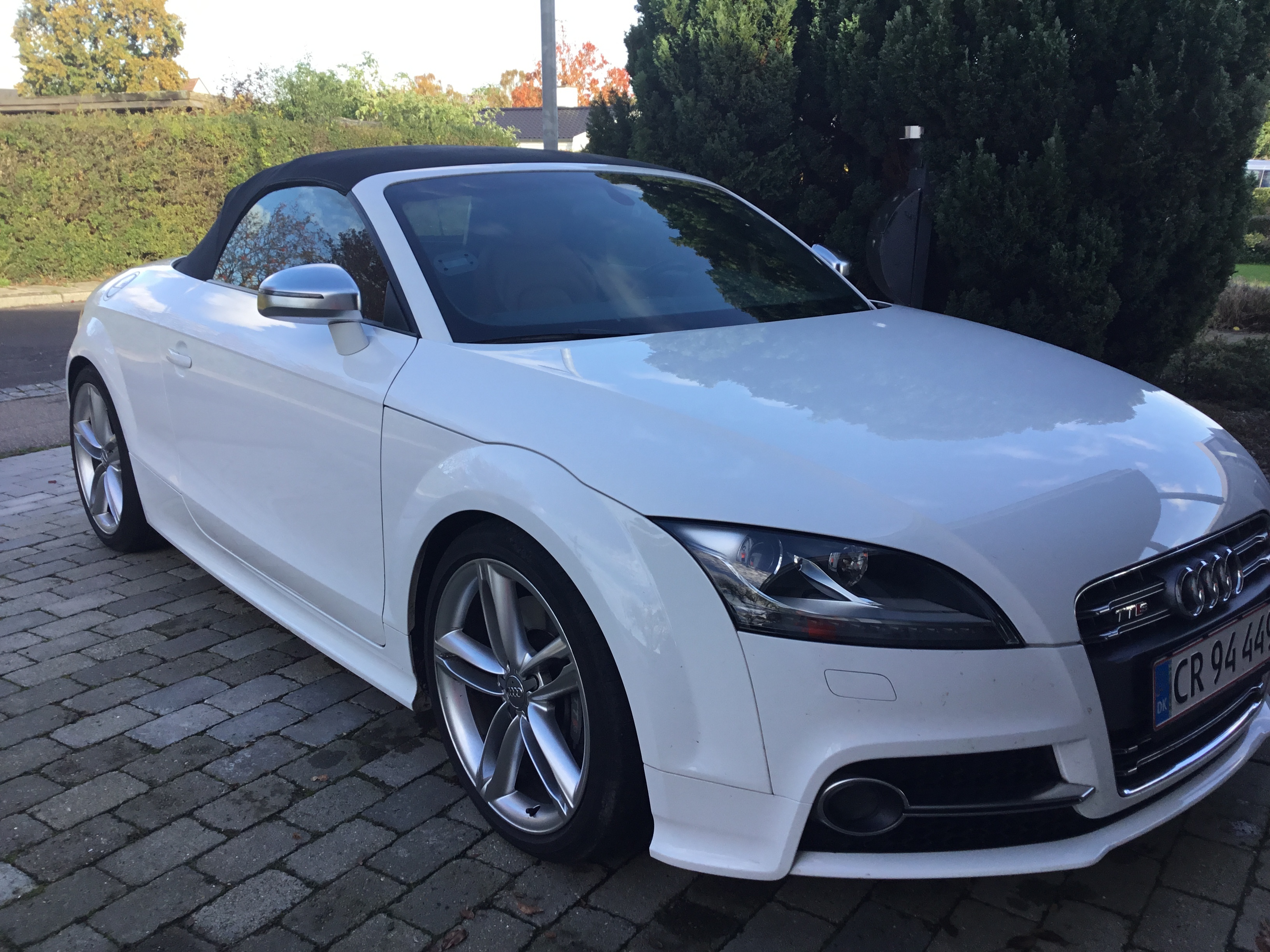 Hvid Audi TTS fra 2011