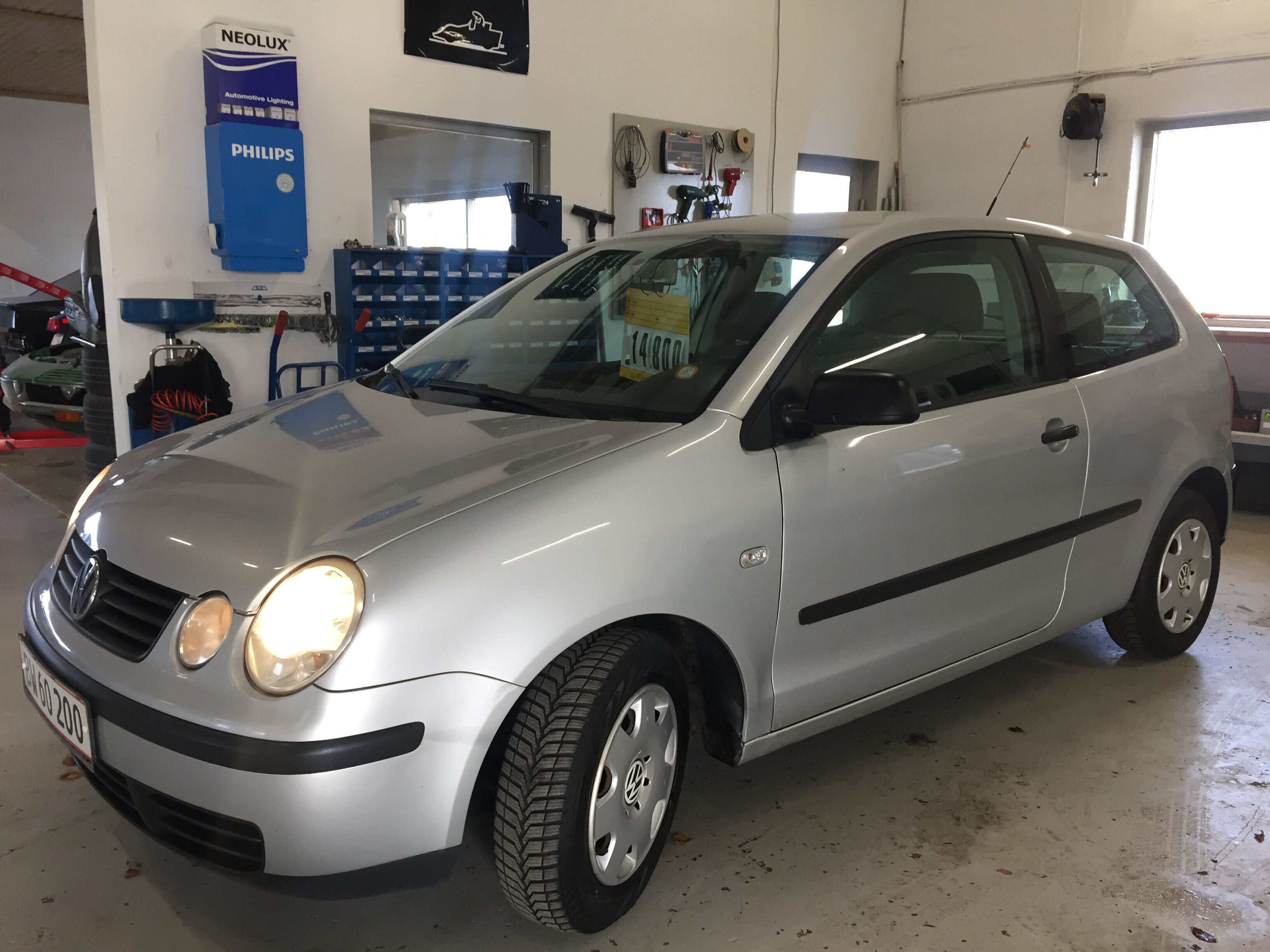 Sølv VW Polo fra 2004