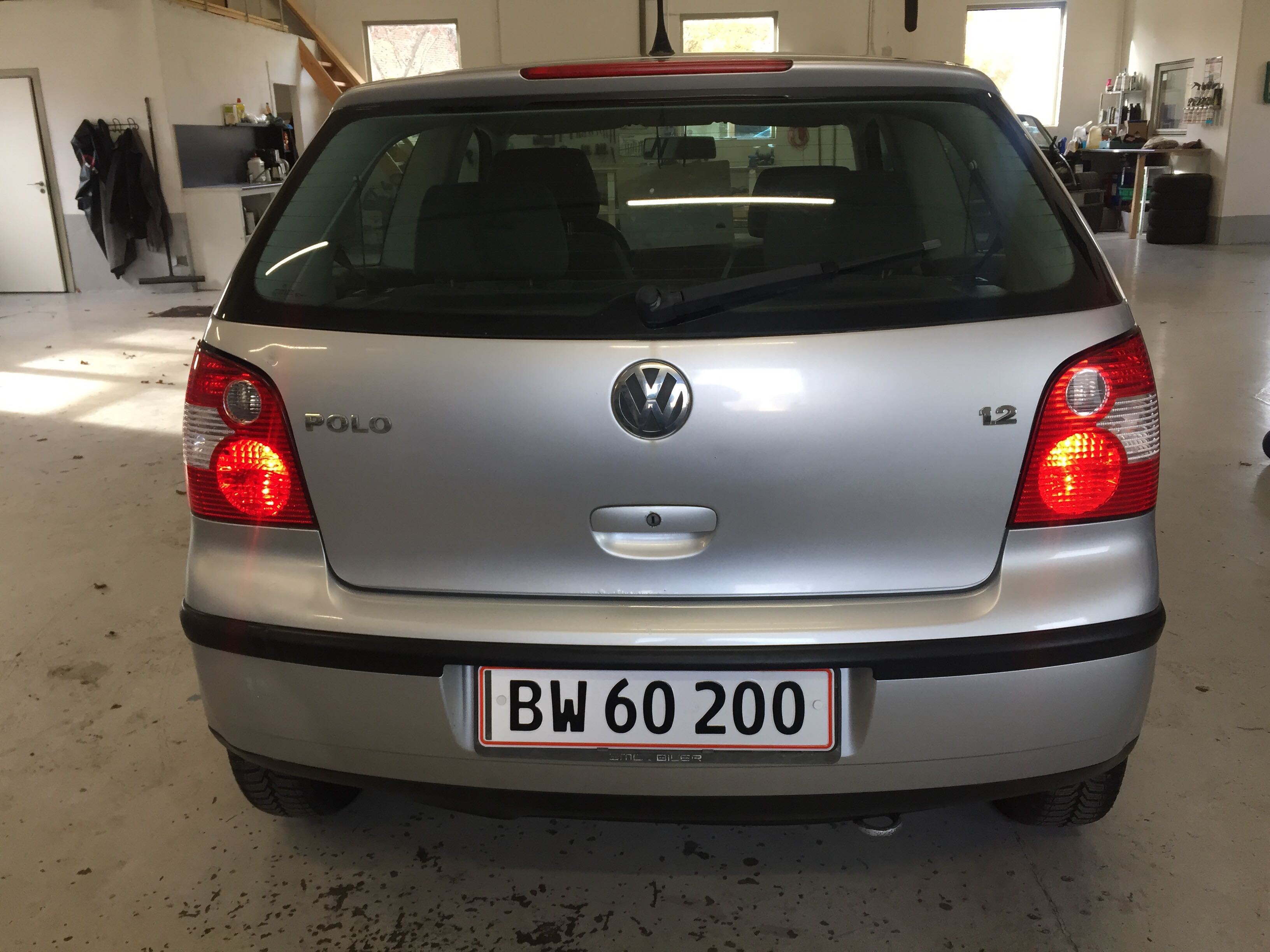Sølv VW Polo fra 2004