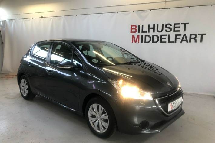 Grå Peugeot 208 fra 2014