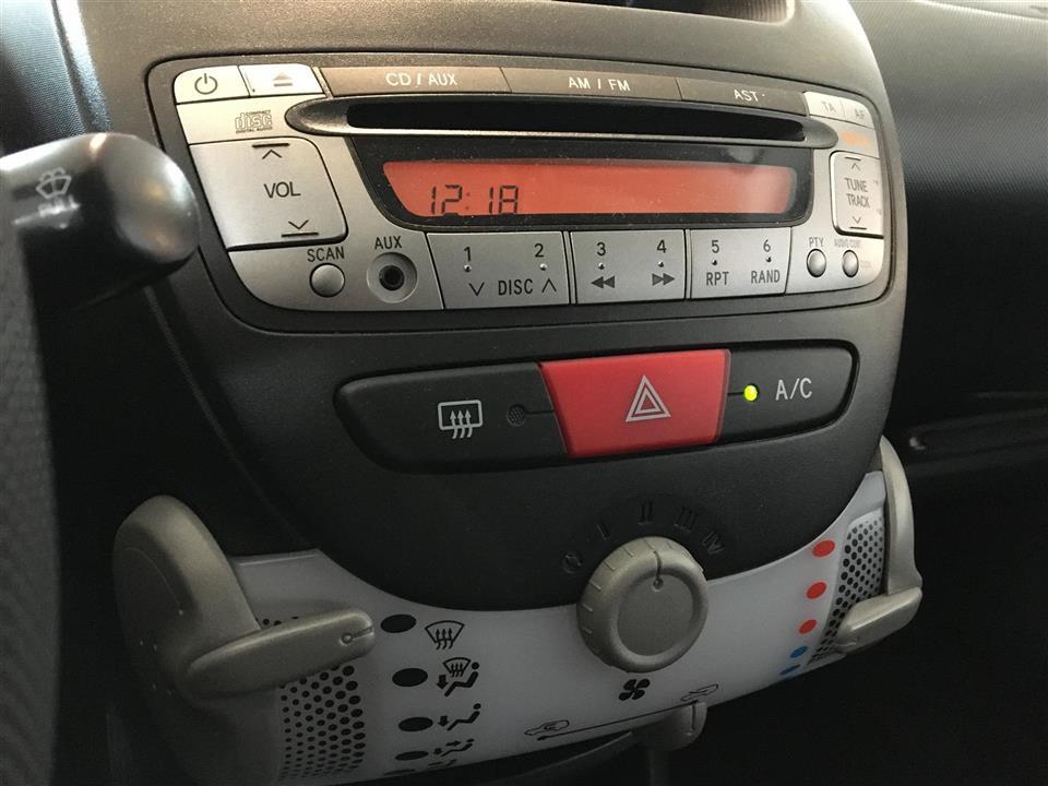 Lilla Peugeot 107 fra 2013