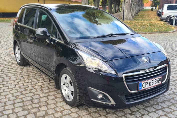 Sort Peugeot 5008 fra 2014