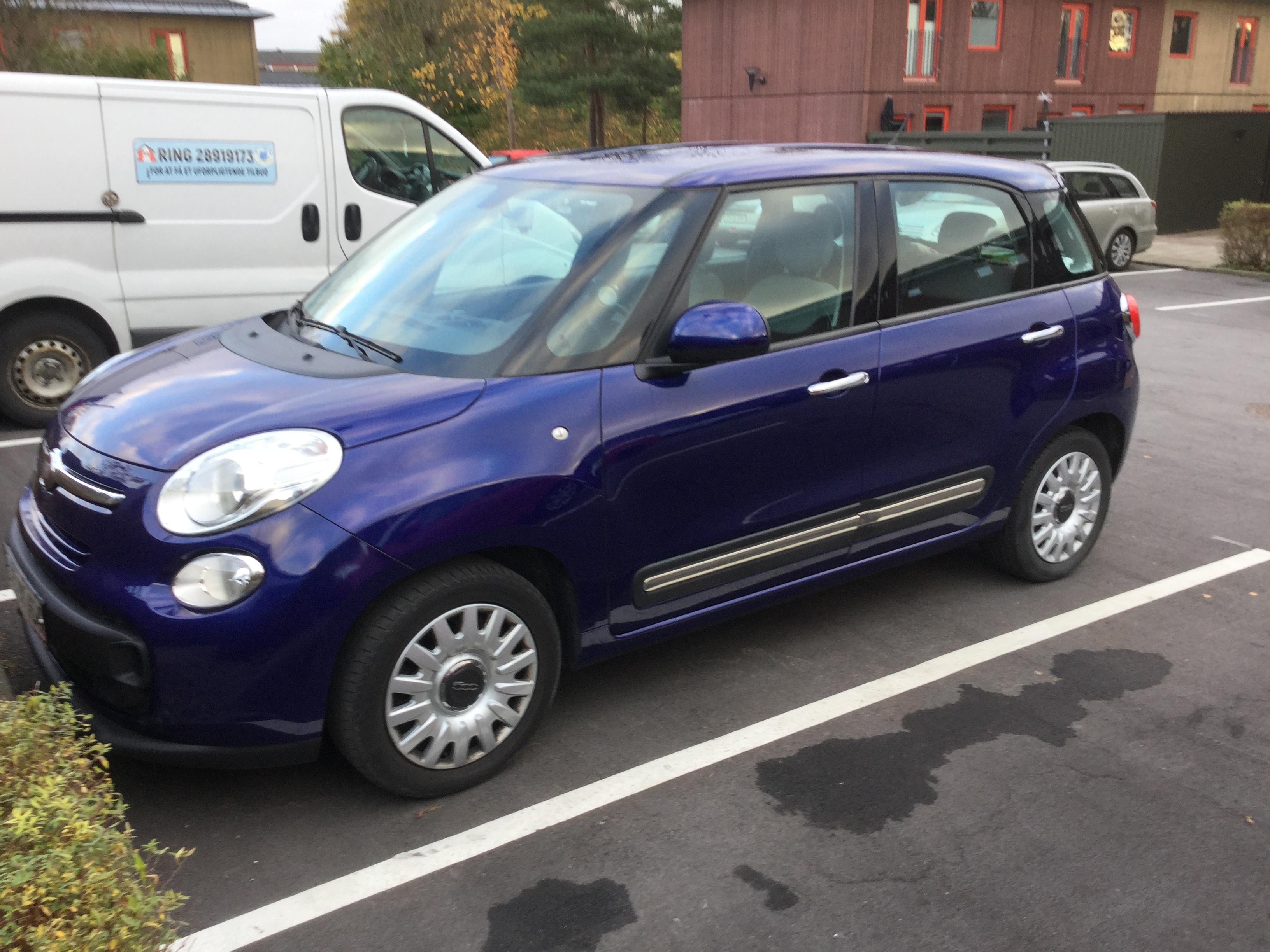 Blå Fiat 500L Living fra 2017