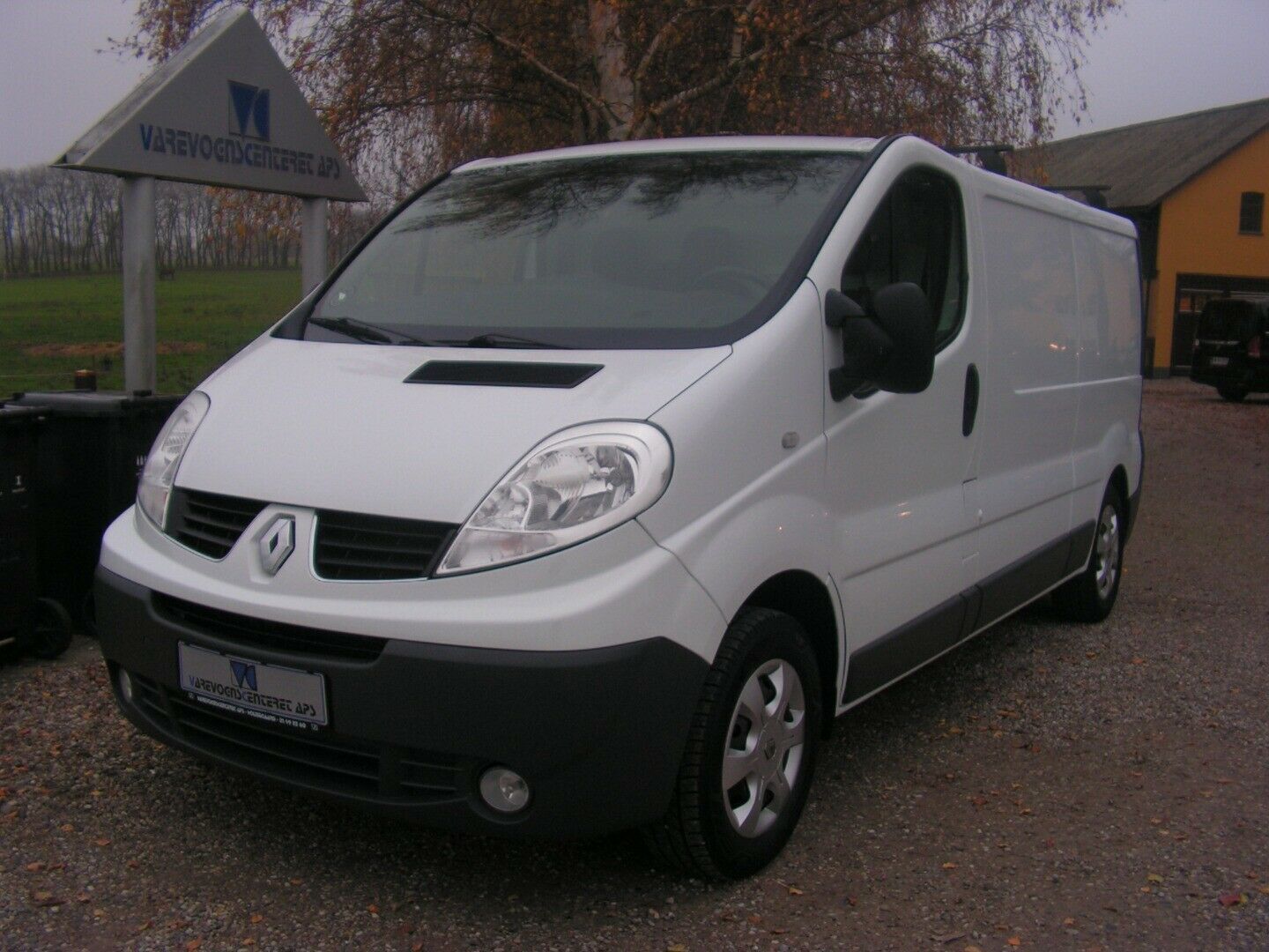 Hvid Renault Trafic T29 fra 2014