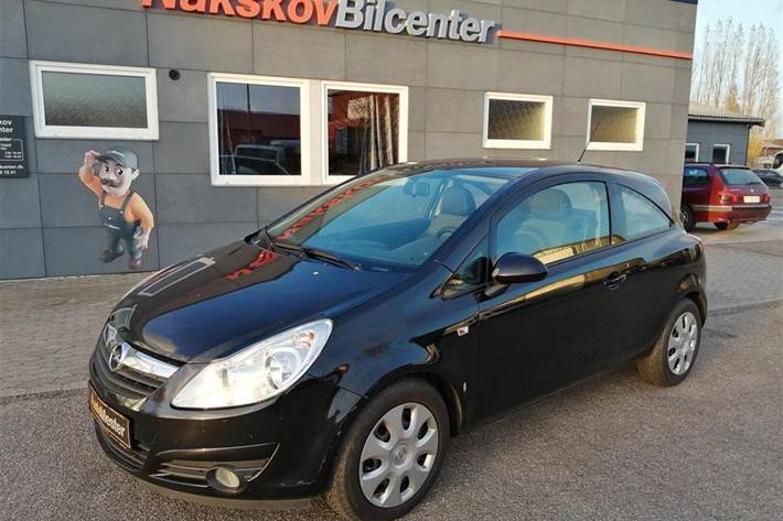Brun Opel Corsa fra 2009