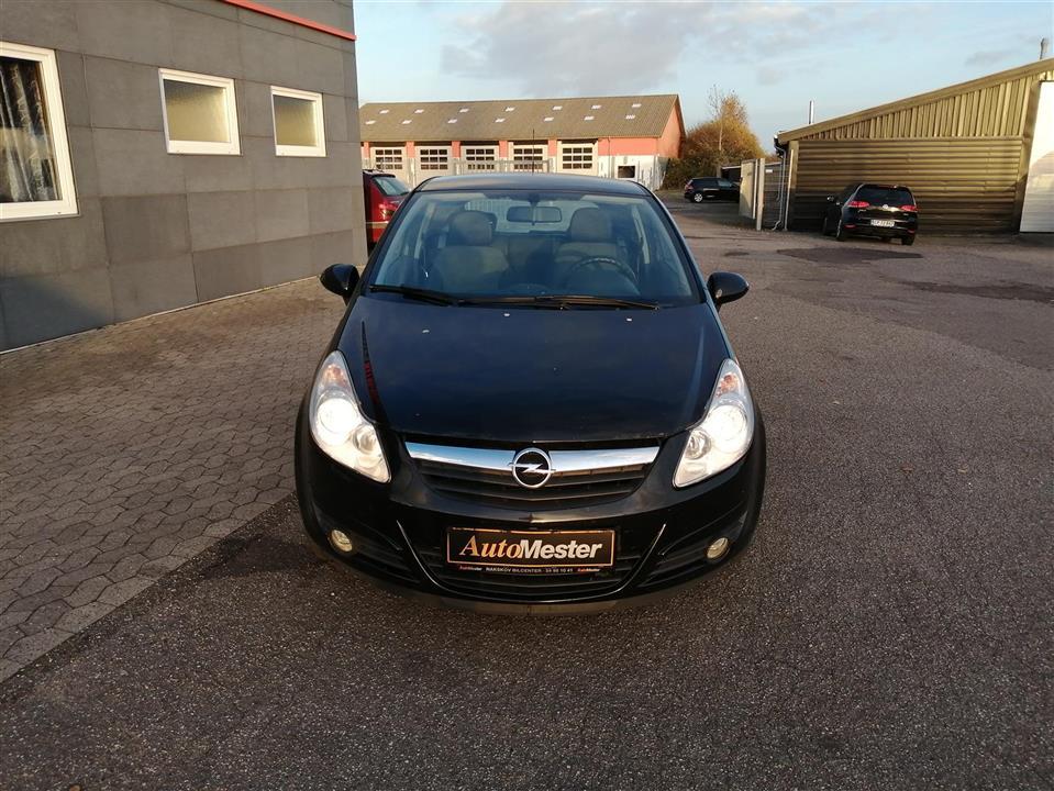 Brun Opel Corsa fra 2009