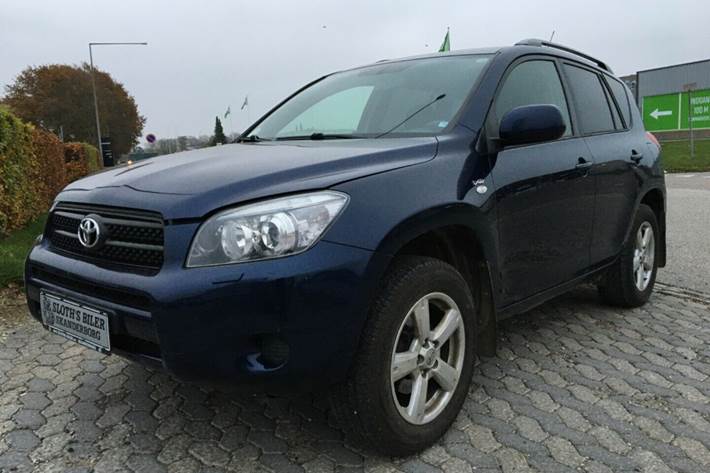 Blå Toyota RAV4 fra 2006