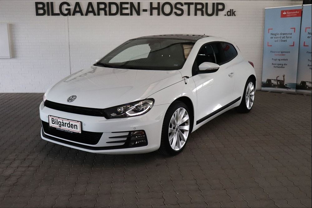 Brun VW Scirocco fra 2015